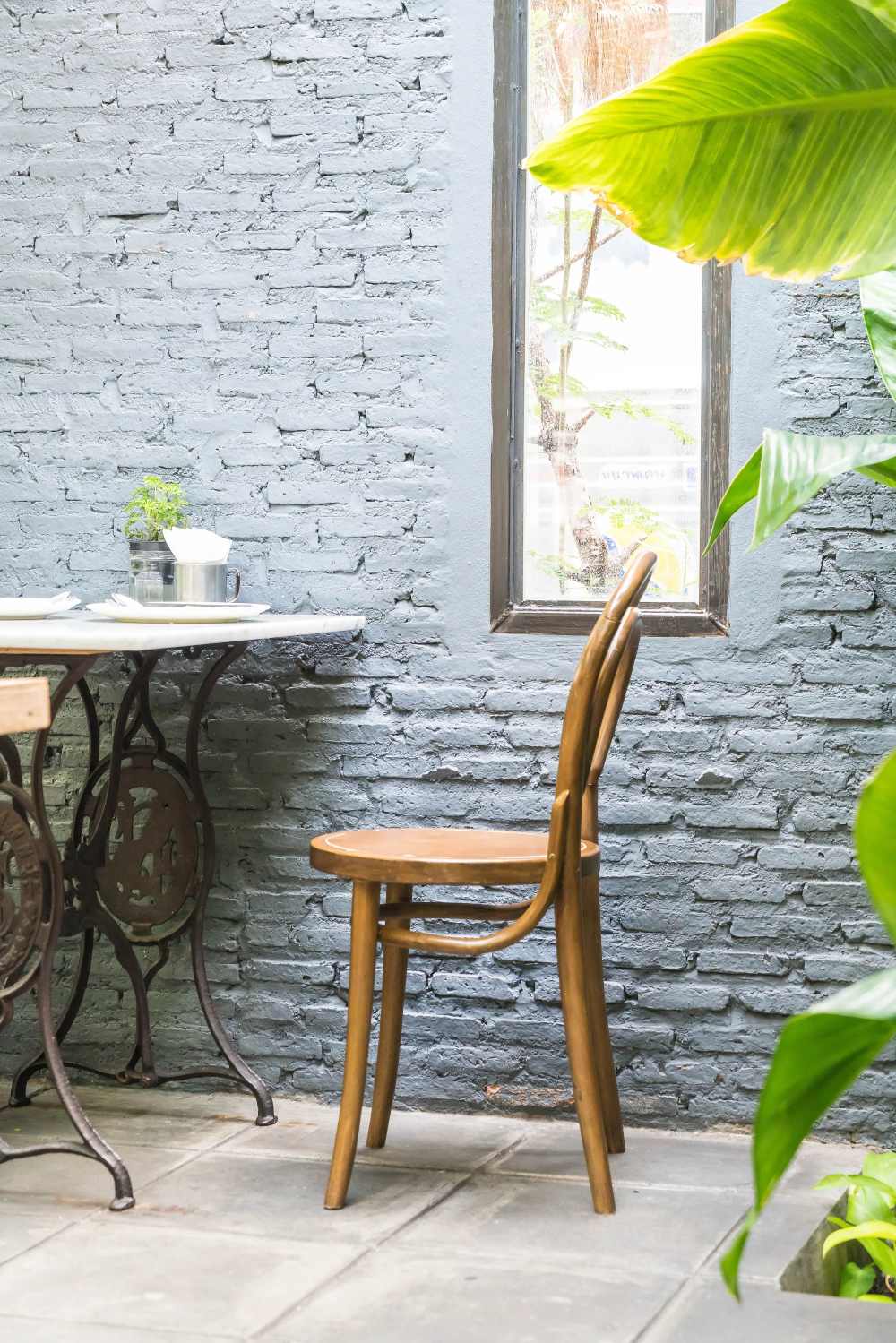 Dining Room Chair Buying Guide How to Choose the Right Style and Material for Dining Living Room Chairs