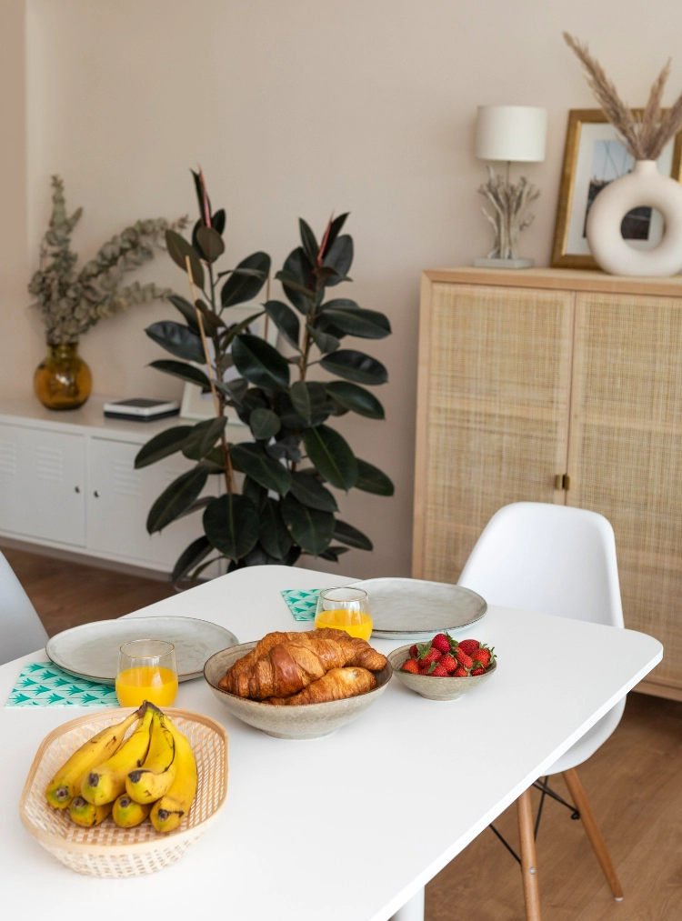 How Does Direct Furniture Wholesale Compare with Retail Pricing for Bulk Orders