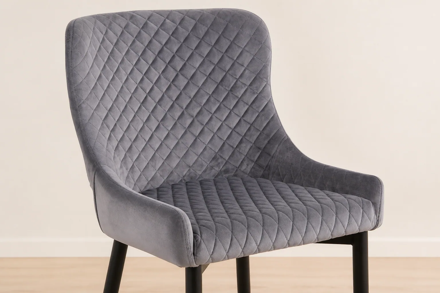 Close view of the HTC0094 diamond quilting across the grey back and seat